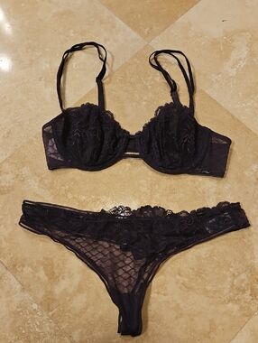 Calvin Klein Purple/Plum Lace Underwire Bra & Thong Set